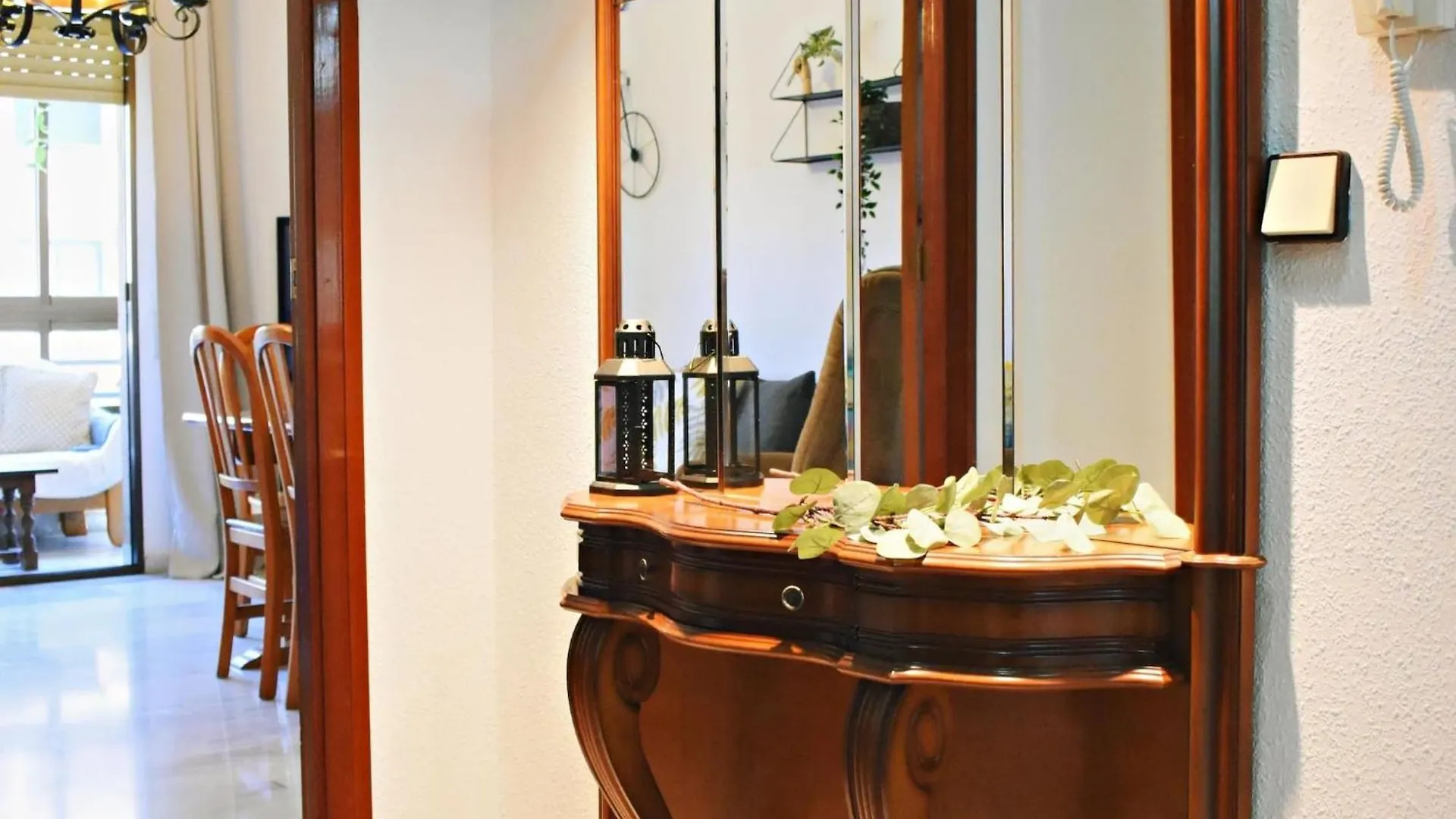Amplio Y Luminoso Apartamento Cerca Del Centro Y La Playa Con Piscina Y Parking Privado Μάλαγα