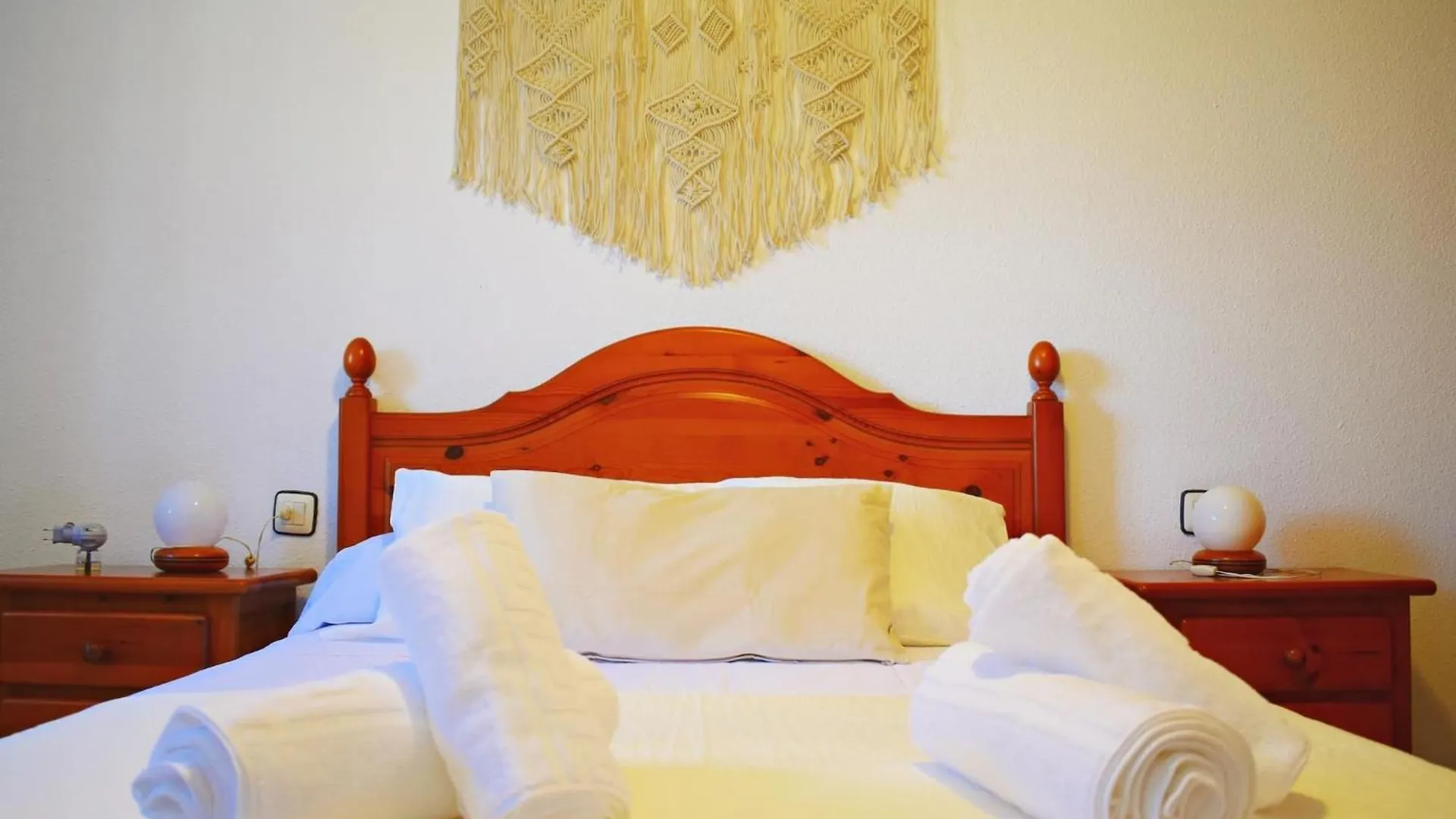 Amplio y luminoso apartamento cerca del centro y la playa con piscina y parking privado Málaga
